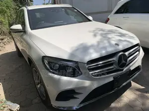 Mercedes-Benz GLC-Class 2018 Off white