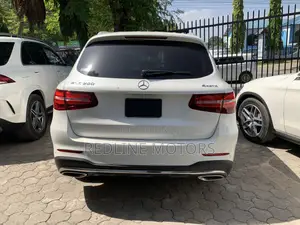 Mercedes-Benz GLC-Class 2018 Off white