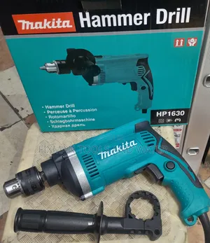Fundis Makita Impact Drill + Free Bit