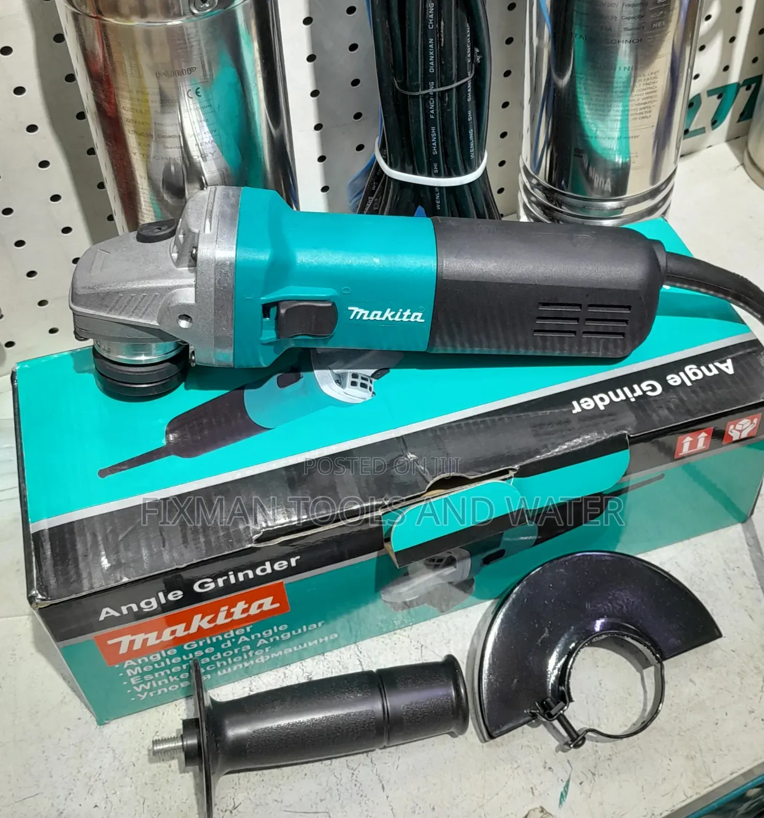 New Makita Angle Grinder 840 Watts + Free  Disc