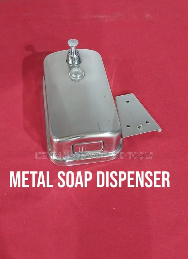 Soap Dispenser Metalic