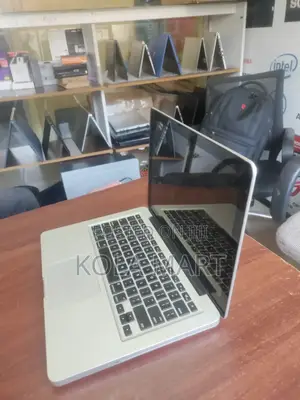 Laptop Apple MacBook 2012 8GB Intel Core I5 HDD 500GB