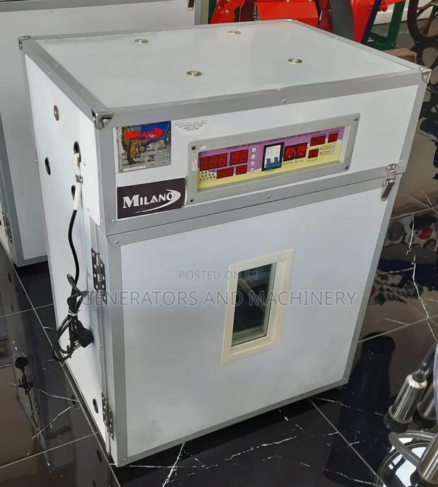 352eggs Incubator - main view