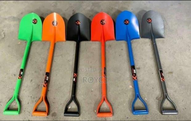 Steel Shovel - main view