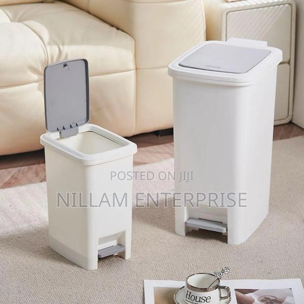 Pedal Dustbin With Dual Opening - thumbnail 3