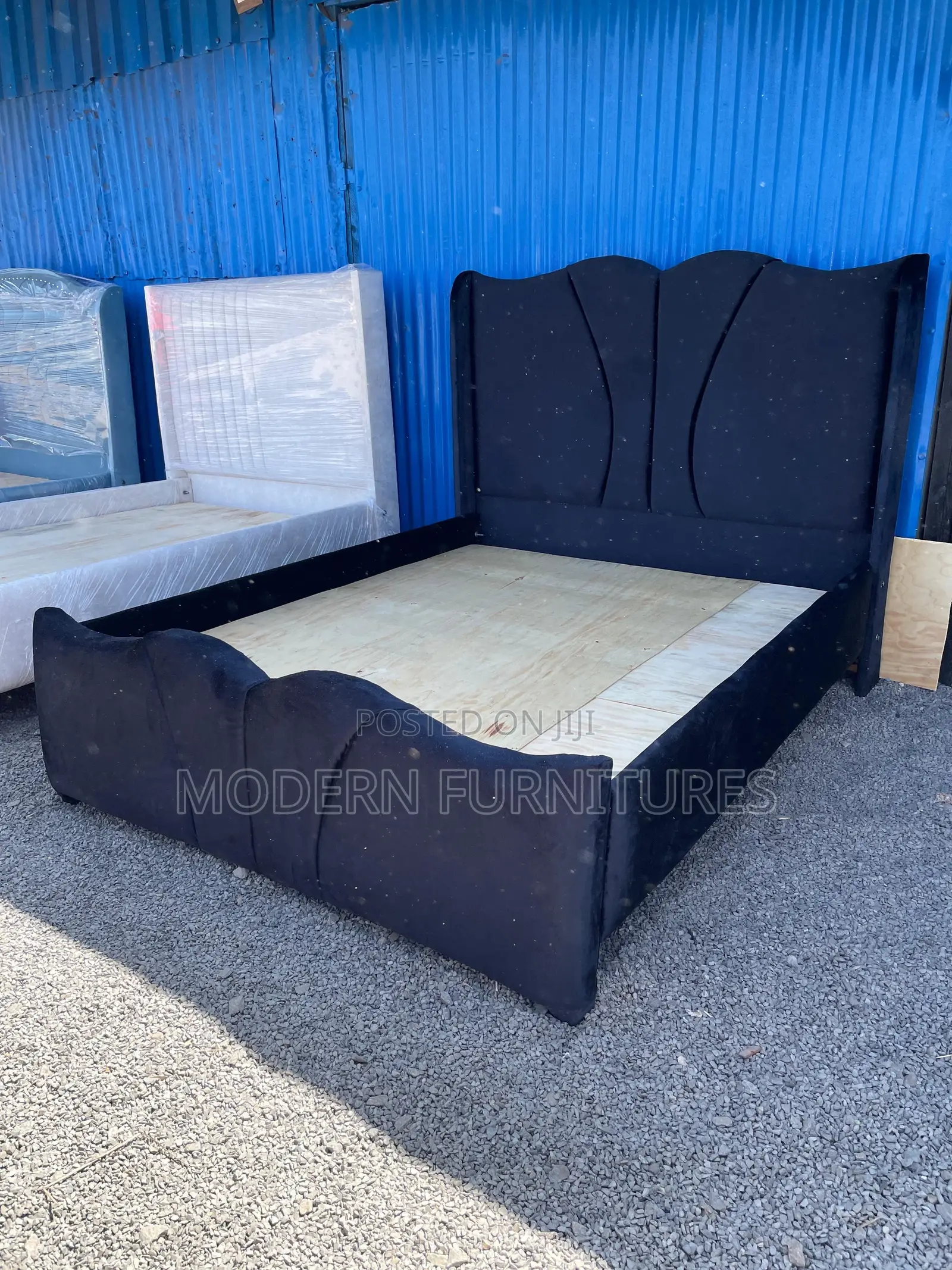 Modern Black 5by6 Bed