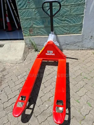 3000kg Hydraulic Hand Pallet Trolley.