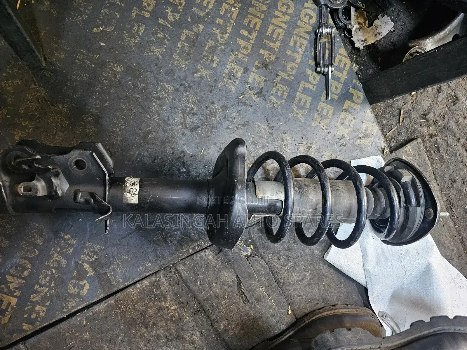 Honda Stream Shock