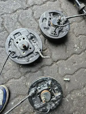 Daihatsu Mira Rear Hubs
