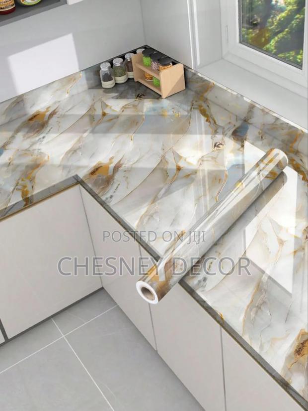 Shinny Contact - main view