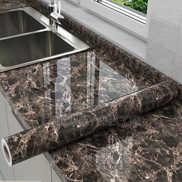 Brown Marbleprint Contact