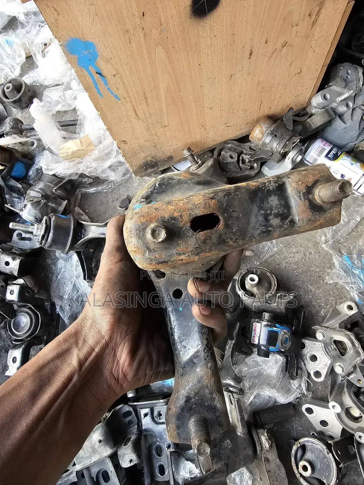Engine Mounting  Harrier 240