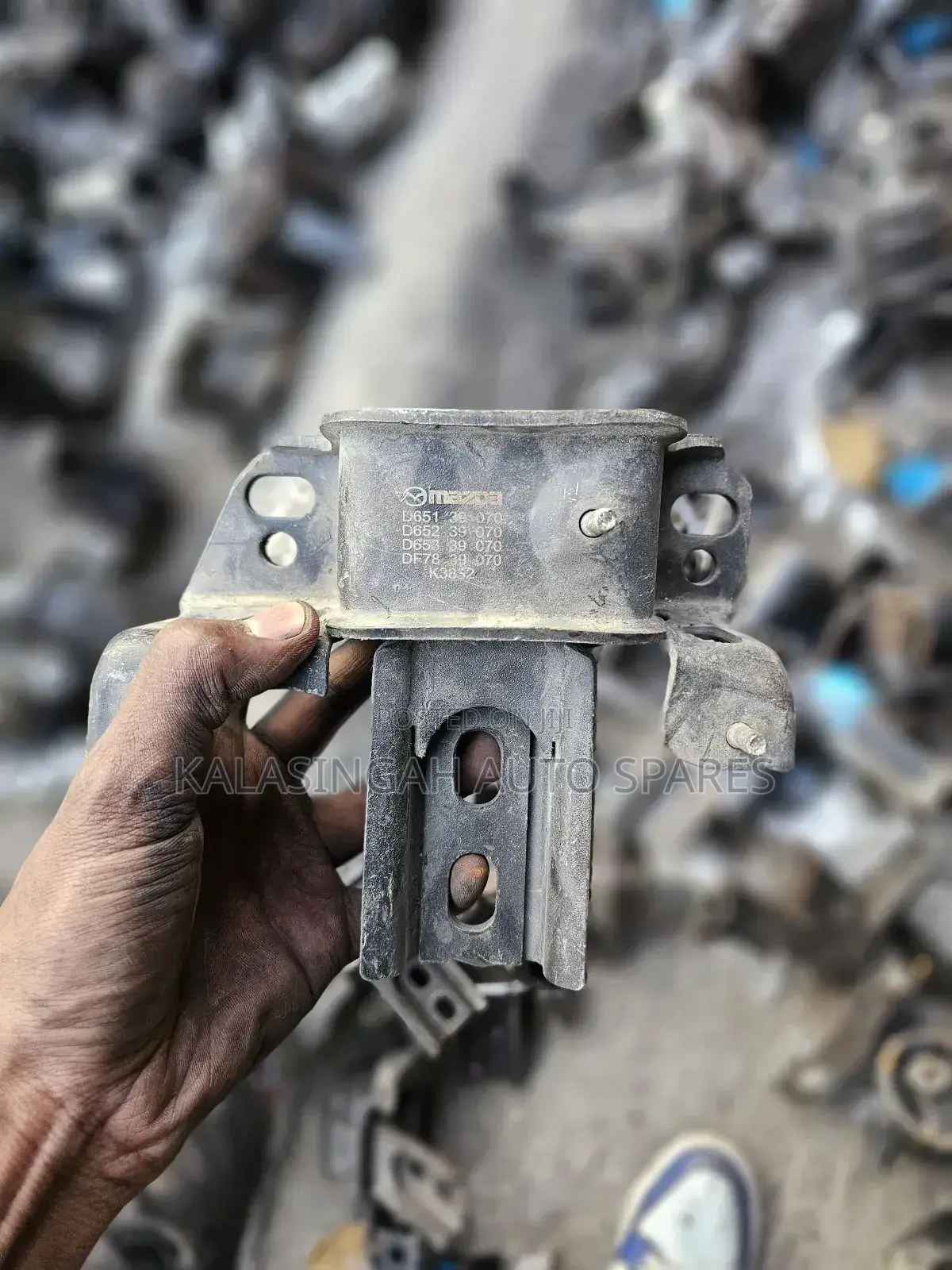 Gear Box Mounting  Mazda Demio