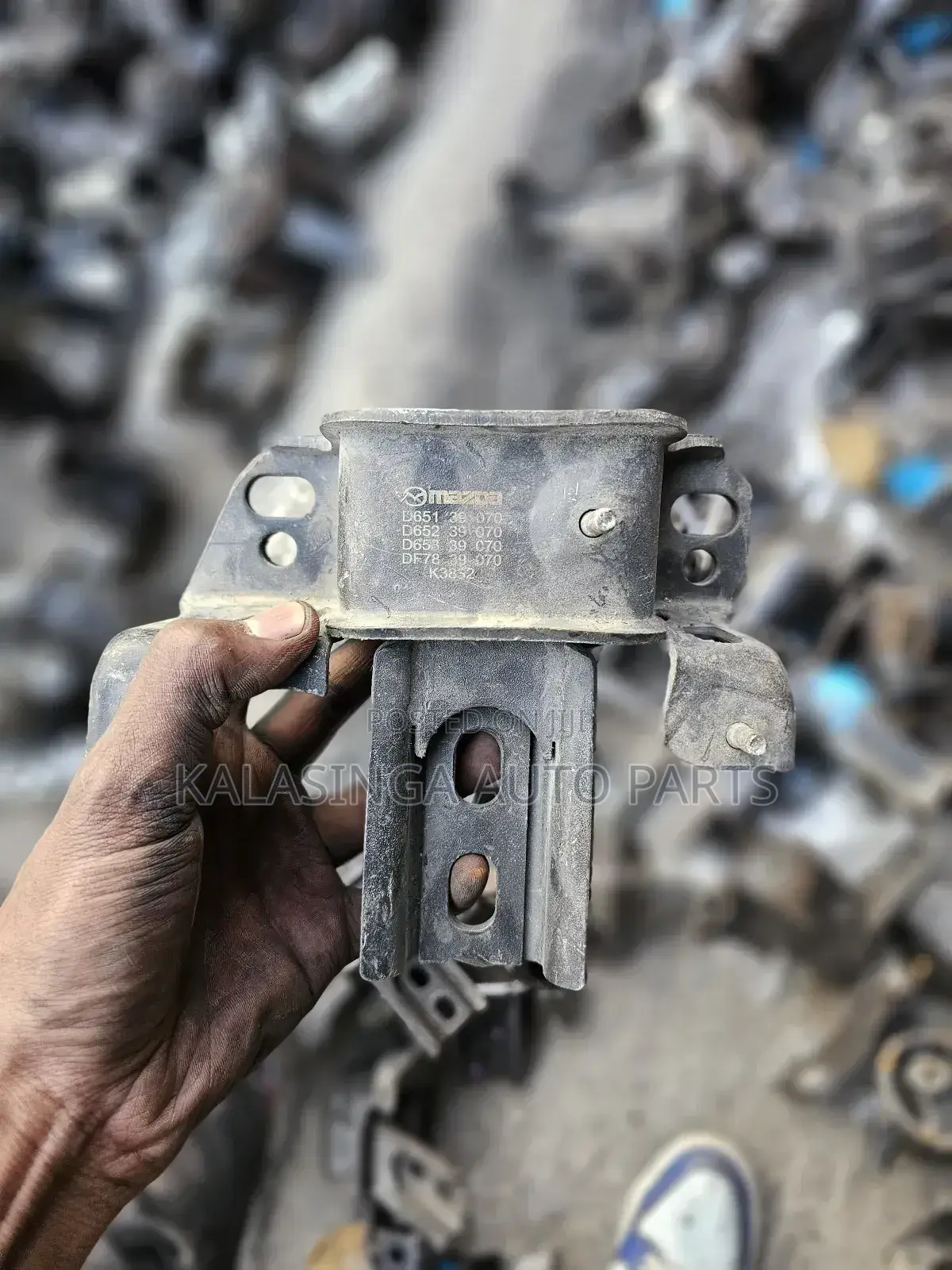 Gear Box Mounting  Mazda Demio