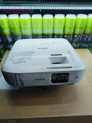 Epson EB- 2042 - main view