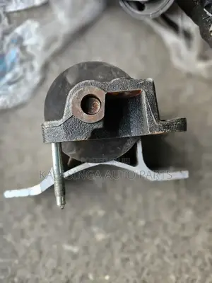 Engine Mounting For Nissan B15