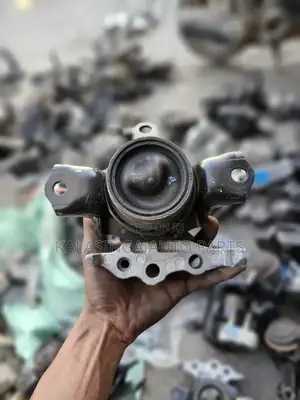 Mira Engine  Mounting.