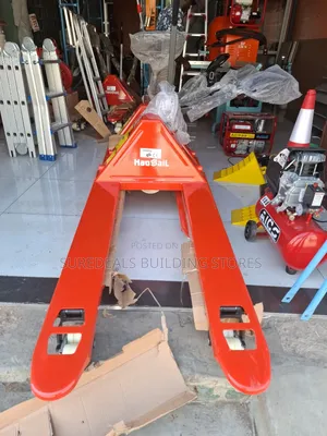 Wide Base Hydraulic Pallet Truck/Trolley.