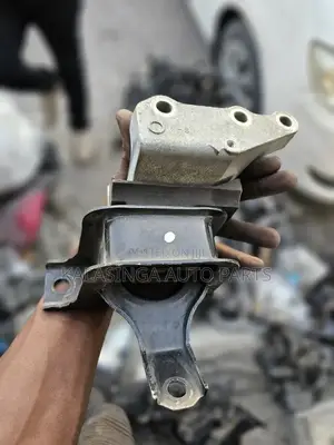 Suzuki Solio Engine Mounting