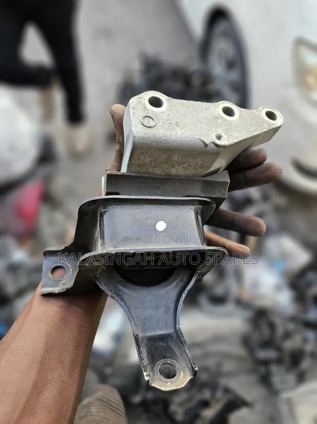 Suzuki Solio Engine Mounting - thumbnail 3