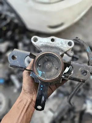 Alto 2015 Engine Mounting