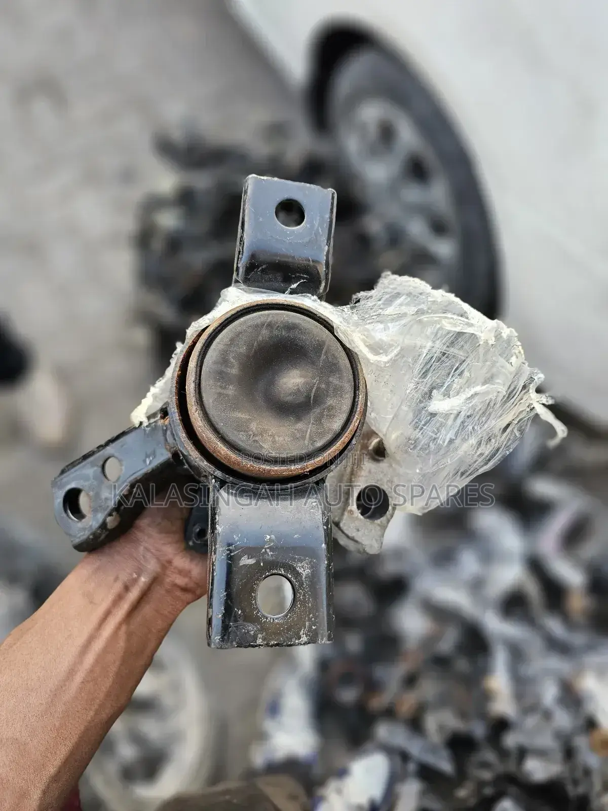 Vanguard Engine Mounting