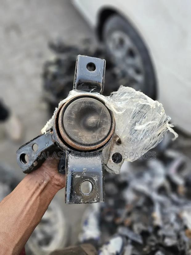 Vanguard Engine Mounting - main view