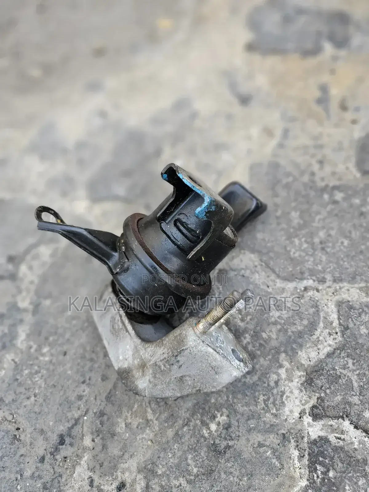 Premio 240 Engine Mounting