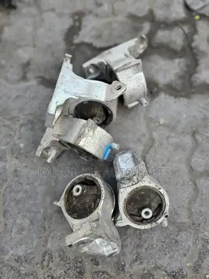 Engine Mounting  Honda Insight