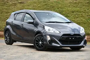 Toyota Aqua 2017 Gray