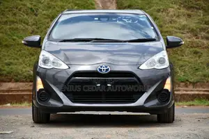 Toyota Aqua 2017 Gray