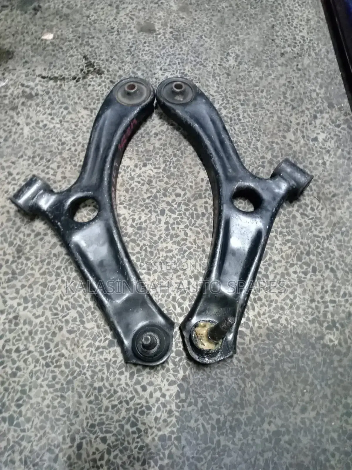 Suzuki Alto Arms