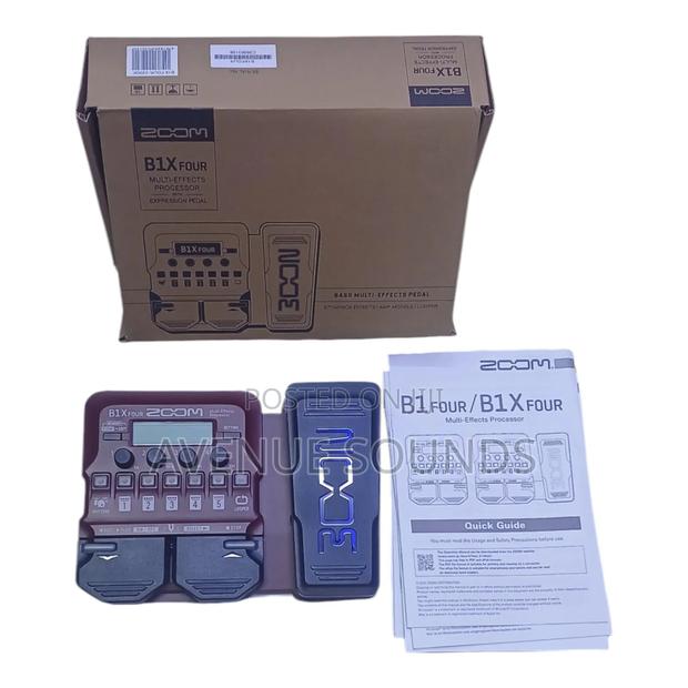 Zoom Bass Multi Effect Guitar Pedal