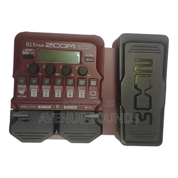 Zoom Bass Multi Effect Guitar Pedal - thumbnail 5