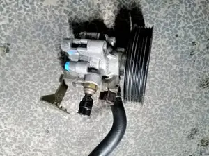 Izz Power Steering  Pump