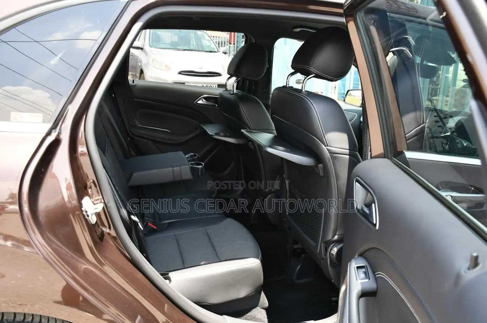 Mercedes-Benz B-Class B180 Petrol 2017 Brown