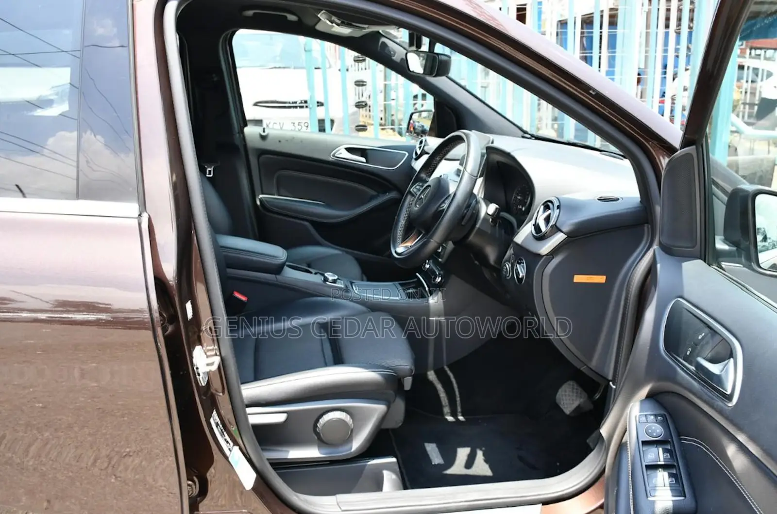Mercedes-Benz B-Class B180 Petrol 2017 Brown