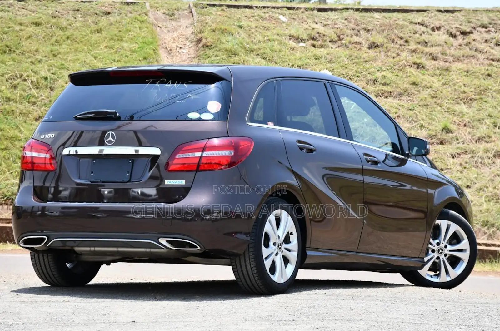 Mercedes-Benz B-Class B180 Petrol 2017 Brown