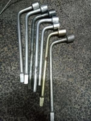 Car Wheel Spanners - main view