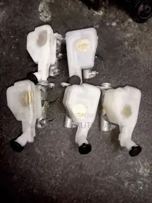 Nissan Tiida Master Cylinder