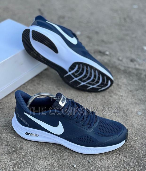 Nike Zoom Runner Trainer Sport Shoes Available