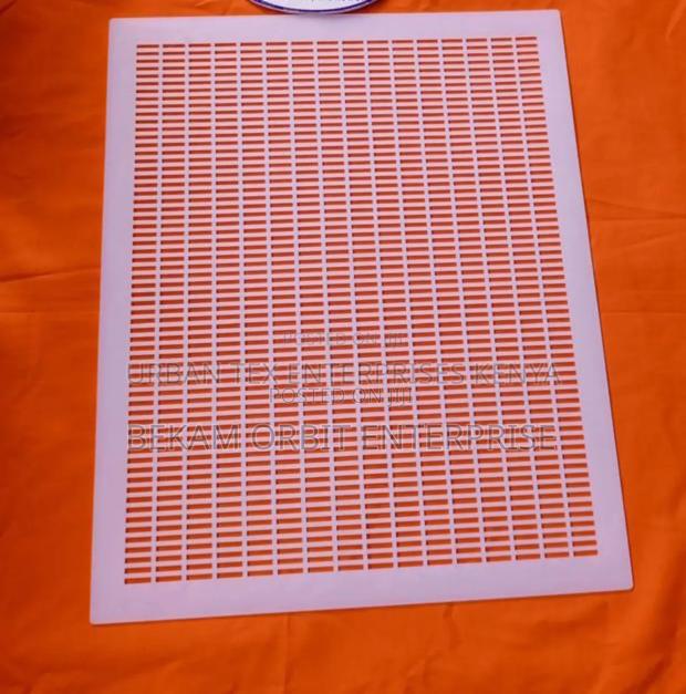 Flexible And Durable Plastic Queen Excluder - main view