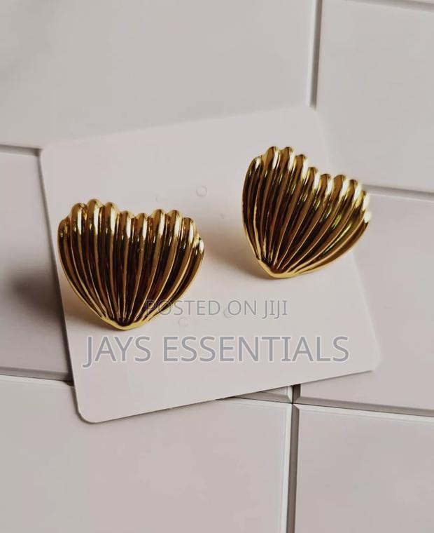 Elegant and Unique Earrings - thumbnail 6