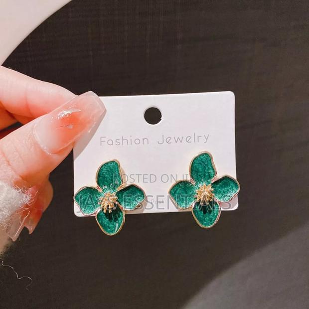 Elegant and Unique Earrings - thumbnail 15