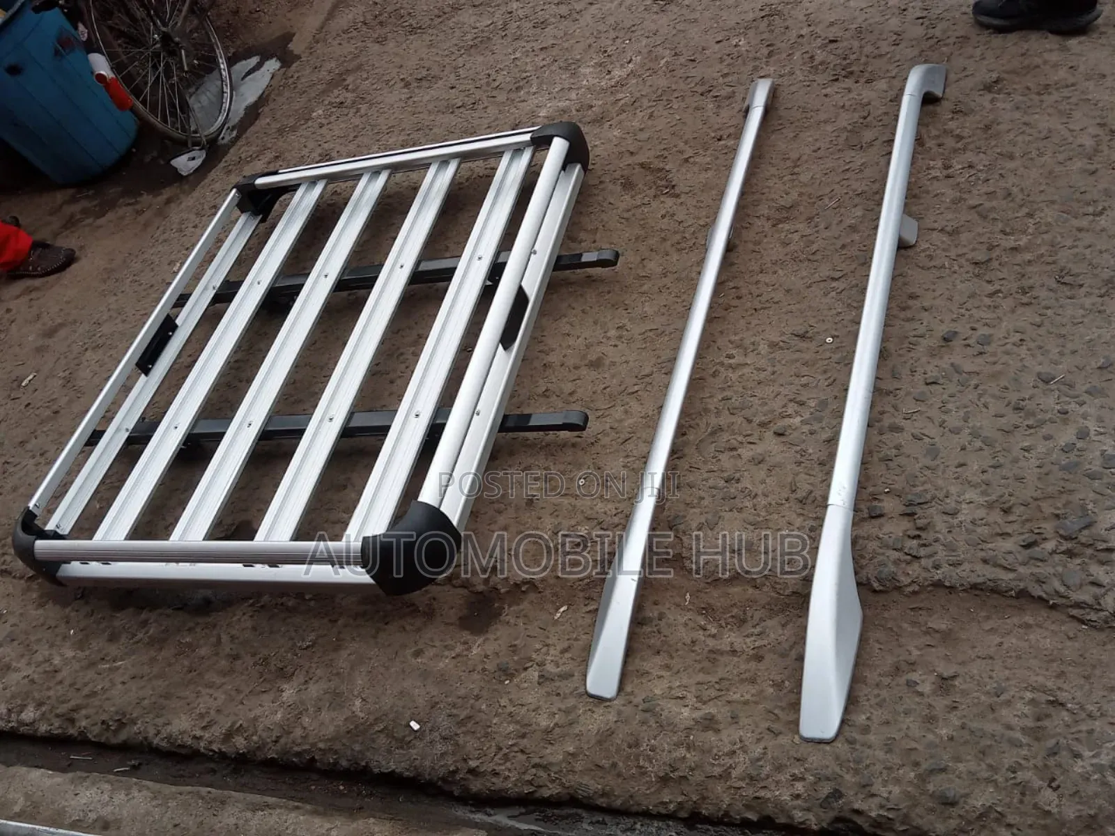 Universal Double Roof Carrier With Roof Rails