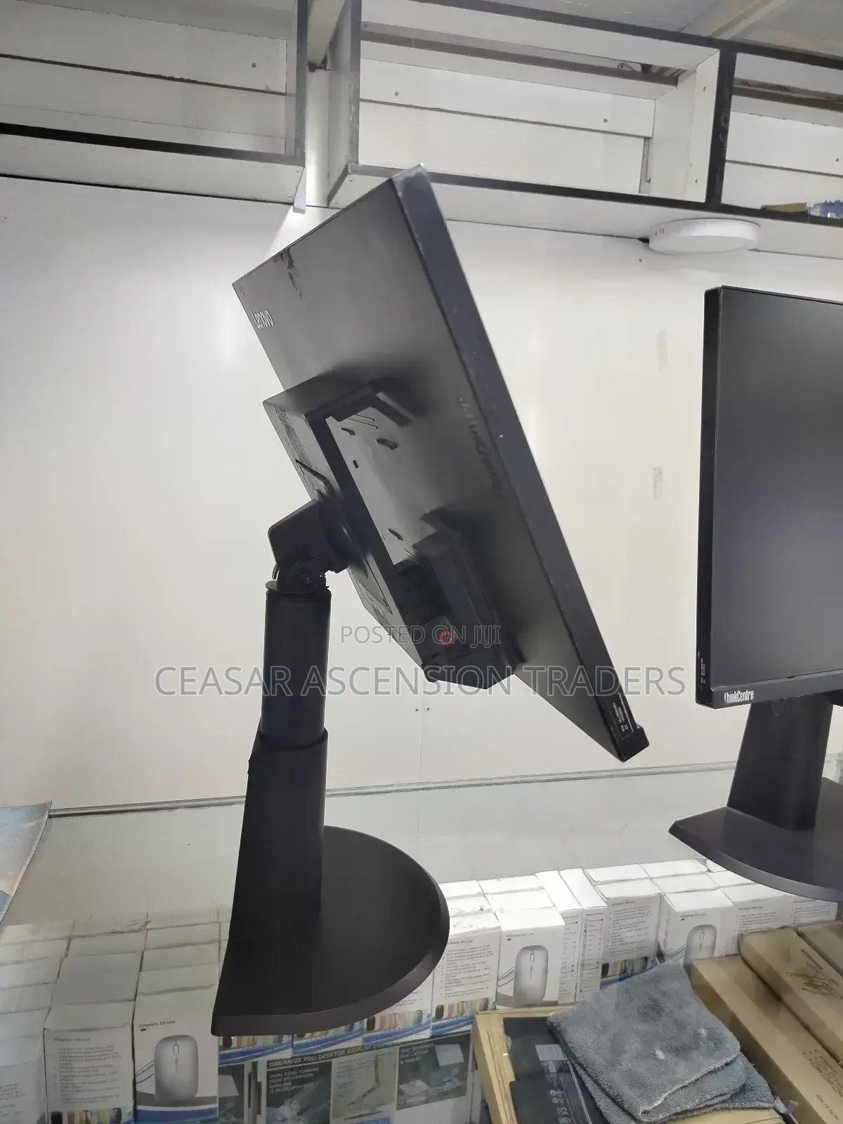 Lenovo 24inch Edge to Edge