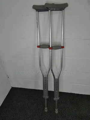 Universal Underarm Crutches