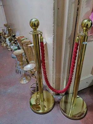 Entrance Stanchions; 2 Stands 1rope