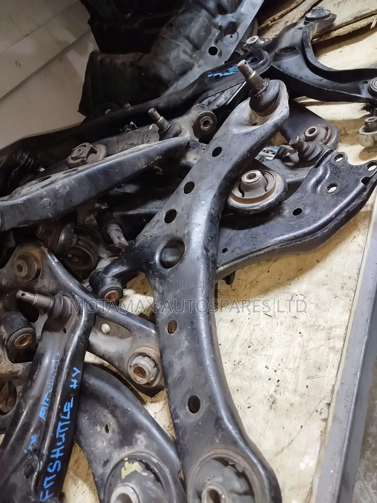 Voxy ZRR85 Control Arms