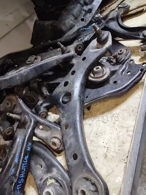 Voxy ZRR85 Control Arms